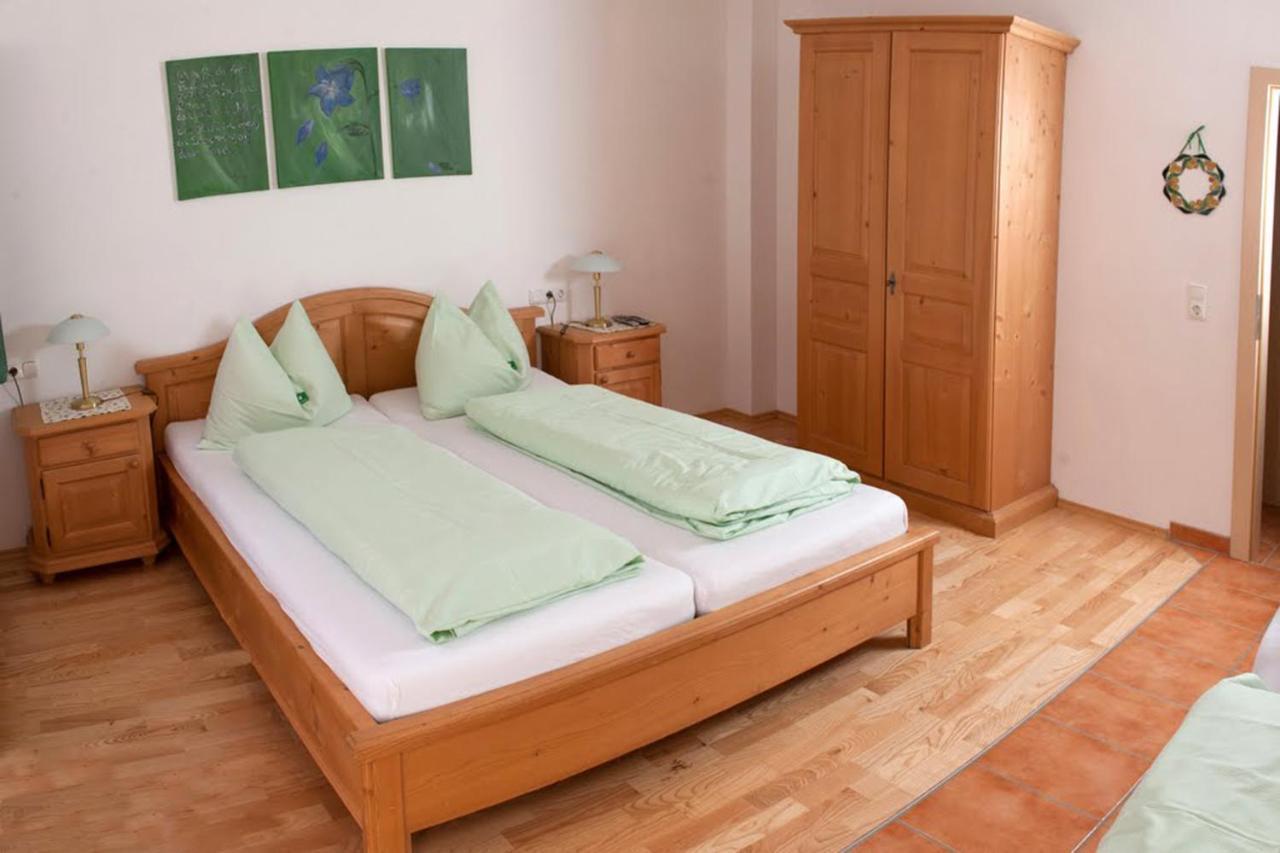 Bio-Bauernhof-Hotel Matlschweiger Lassing  Bagian luar foto