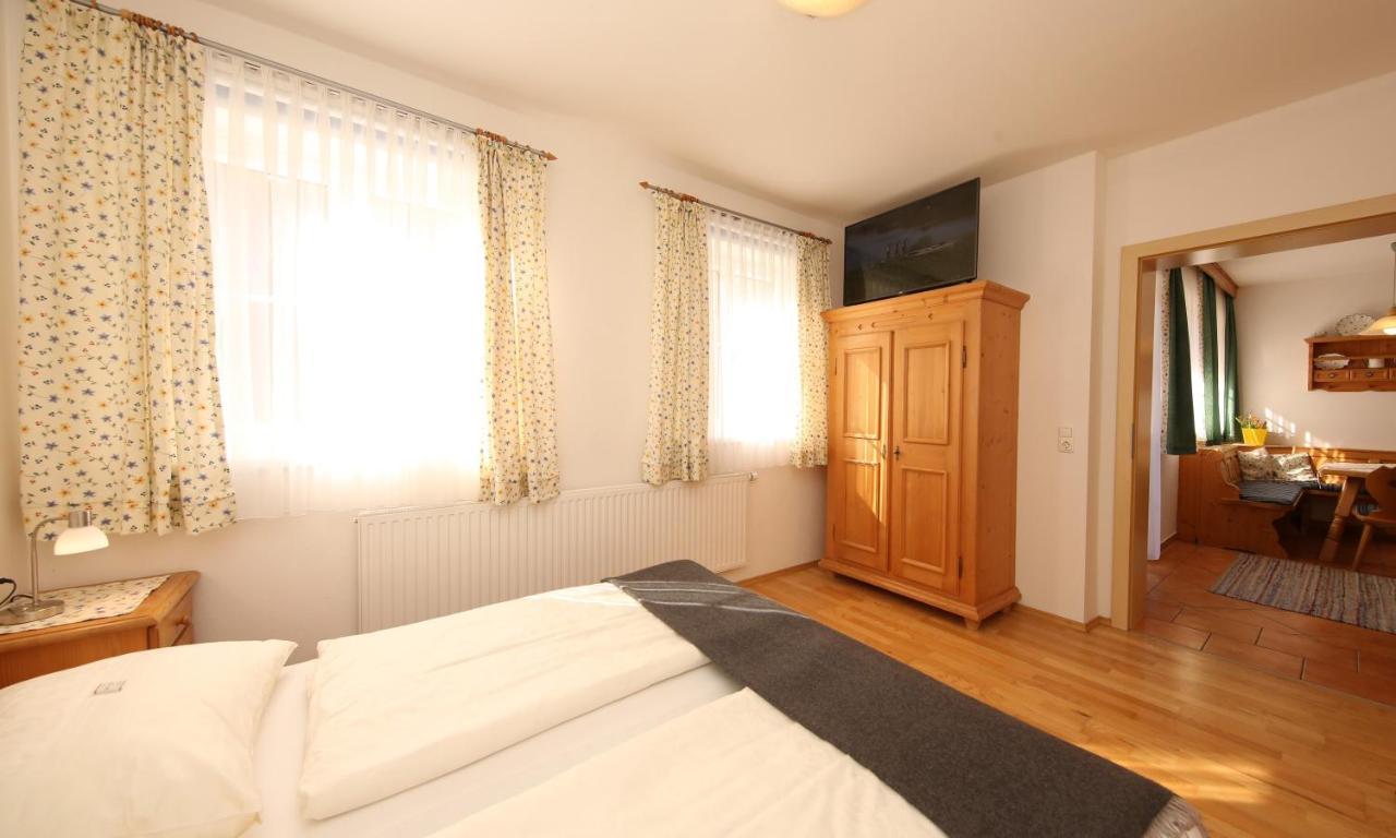 Bio-Bauernhof-Hotel Matlschweiger Lassing  Bagian luar foto
