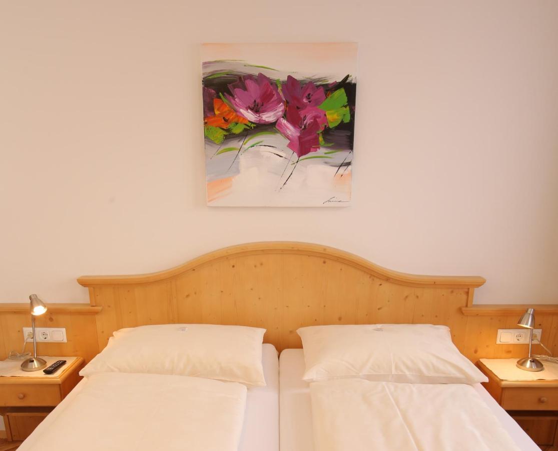 Bio-Bauernhof-Hotel Matlschweiger Lassing  Bagian luar foto