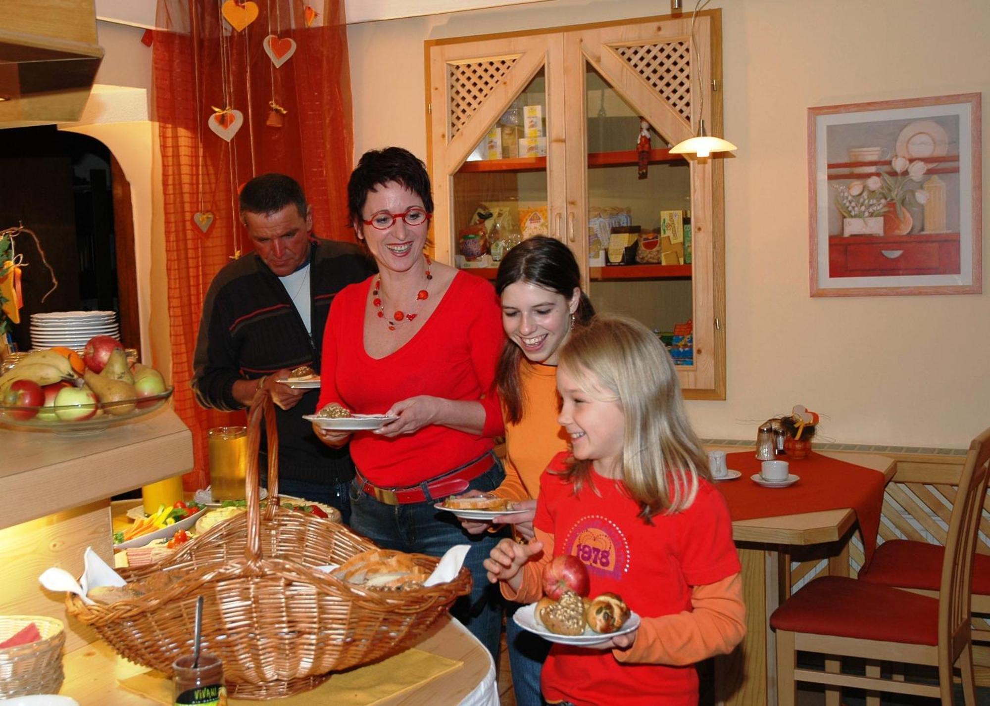 Bio-Bauernhof-Hotel Matlschweiger Lassing  Bagian luar foto