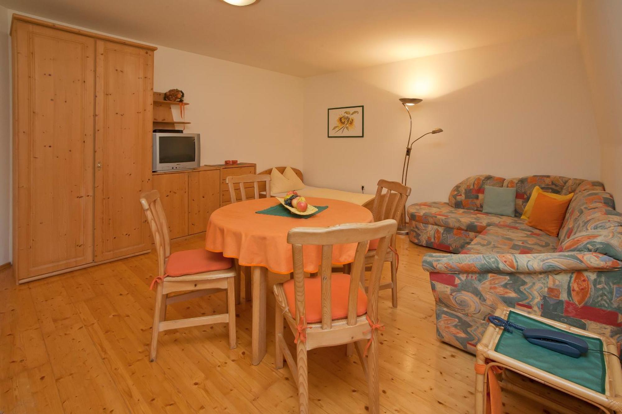 Bio-Bauernhof-Hotel Matlschweiger Lassing  Bagian luar foto